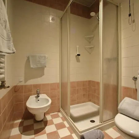 Eden Hotel 3*