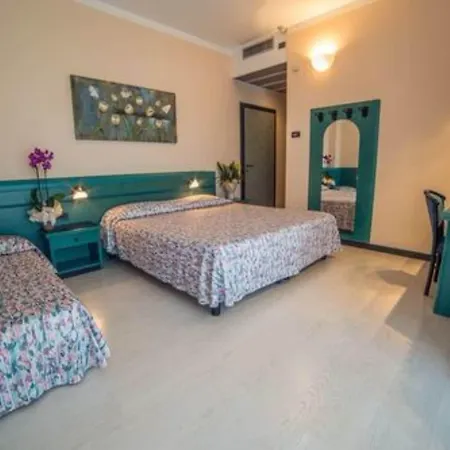 Eden Hotel 3*