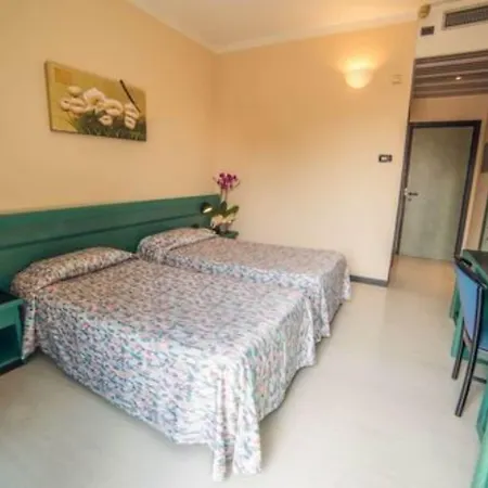 Hotel Eden 3*