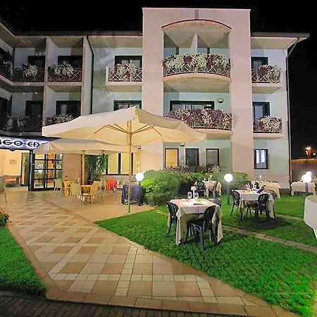 Eden Hotel 3*