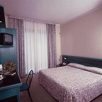 Hotel Eden 3*